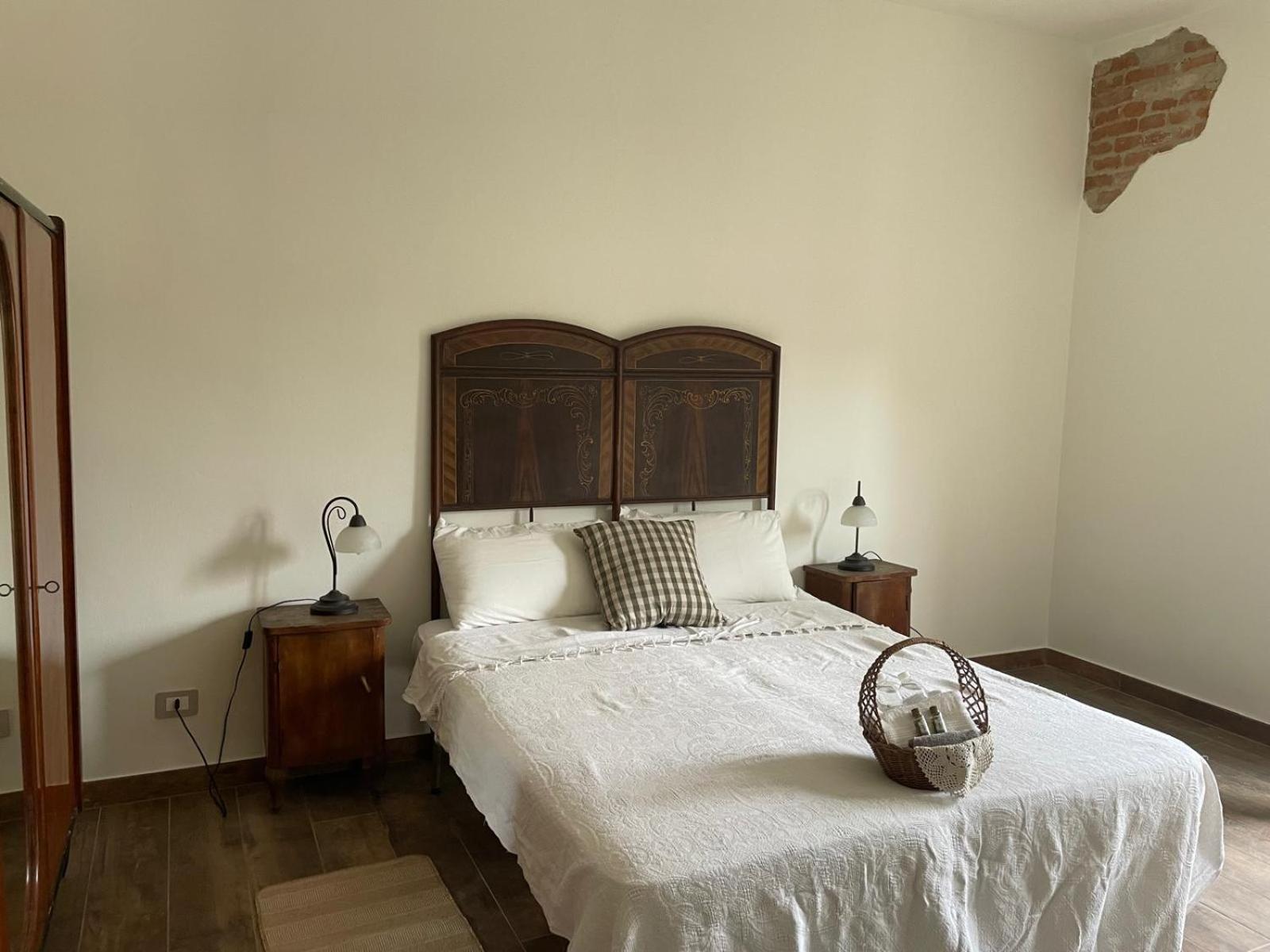 Tenuta Nissole Rocchetta Tanaro ภายนอก รูปภาพ