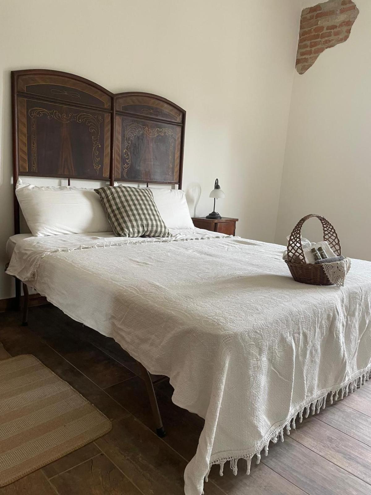Tenuta Nissole Rocchetta Tanaro ภายนอก รูปภาพ